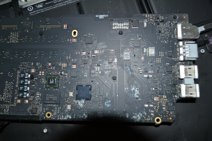 Вскрытие MacBook A1502